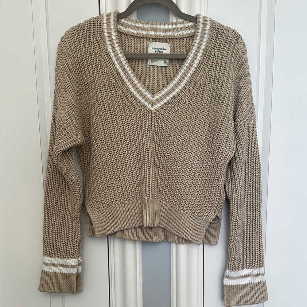 Abercrombie & Fitch Beige V-Neck Sweater with Stripes